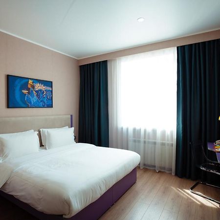 City Hotel Tsjimkent Eksteriør bilde