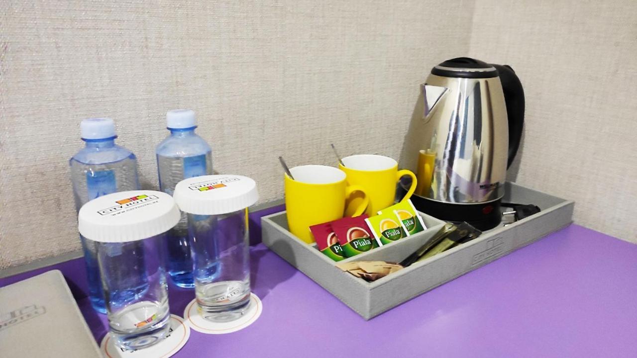 City Hotel Tsjimkent Eksteriør bilde